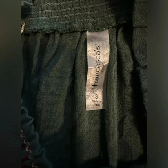 Francesca’s green off the shoulder blouse size S - Picture 6 of 7